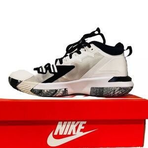 Size 13 - Jordan Zion 1 TB White Black Immaculate Stellar Condition.